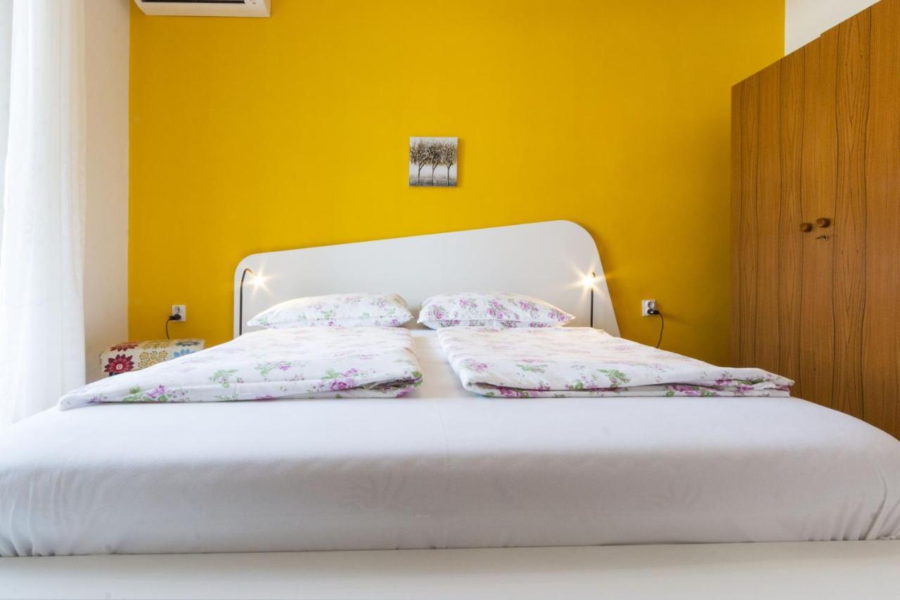 Guest House Marica โรวีน ภายนอก รูปภาพ
