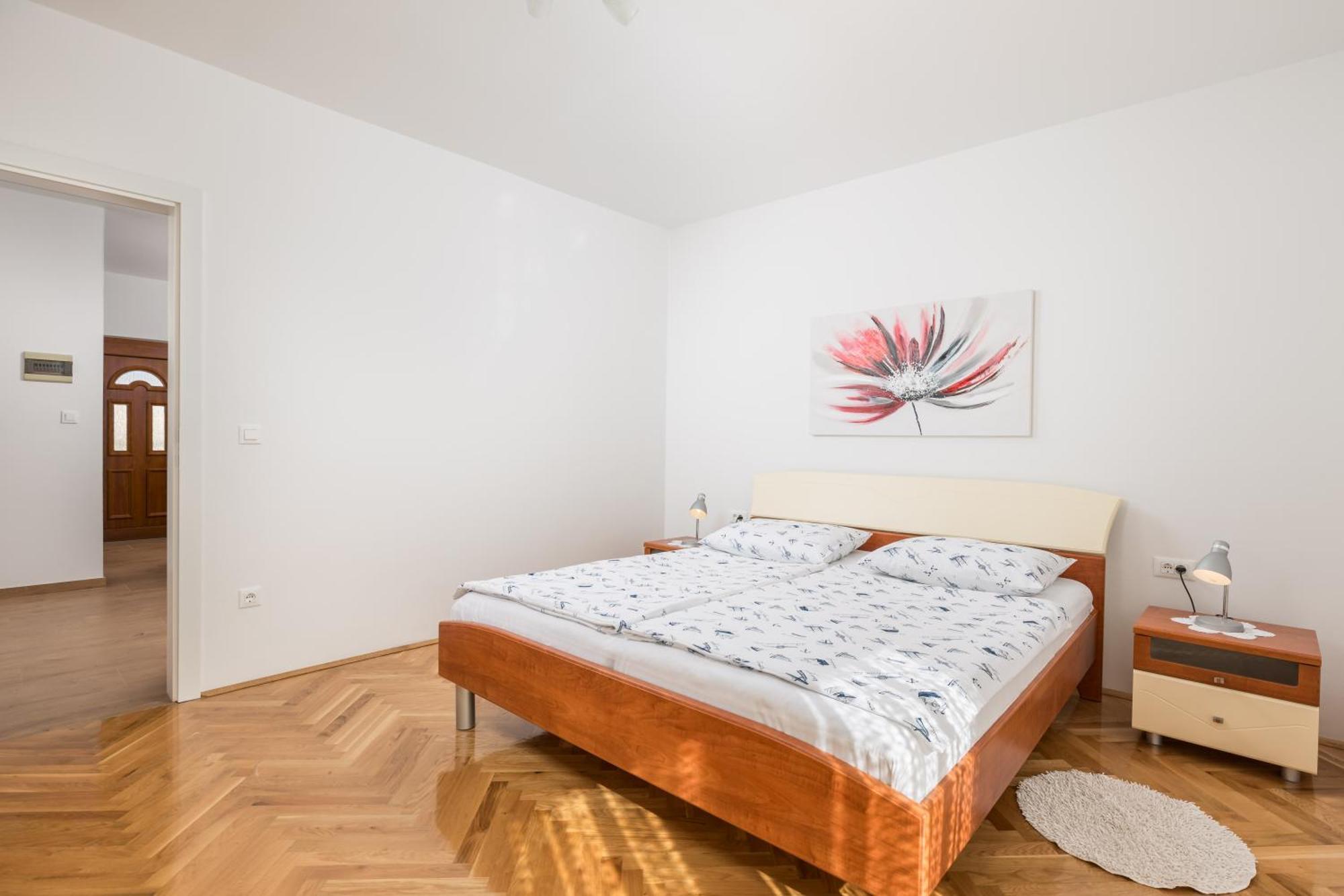 Guest House Marica โรวีน ภายนอก รูปภาพ