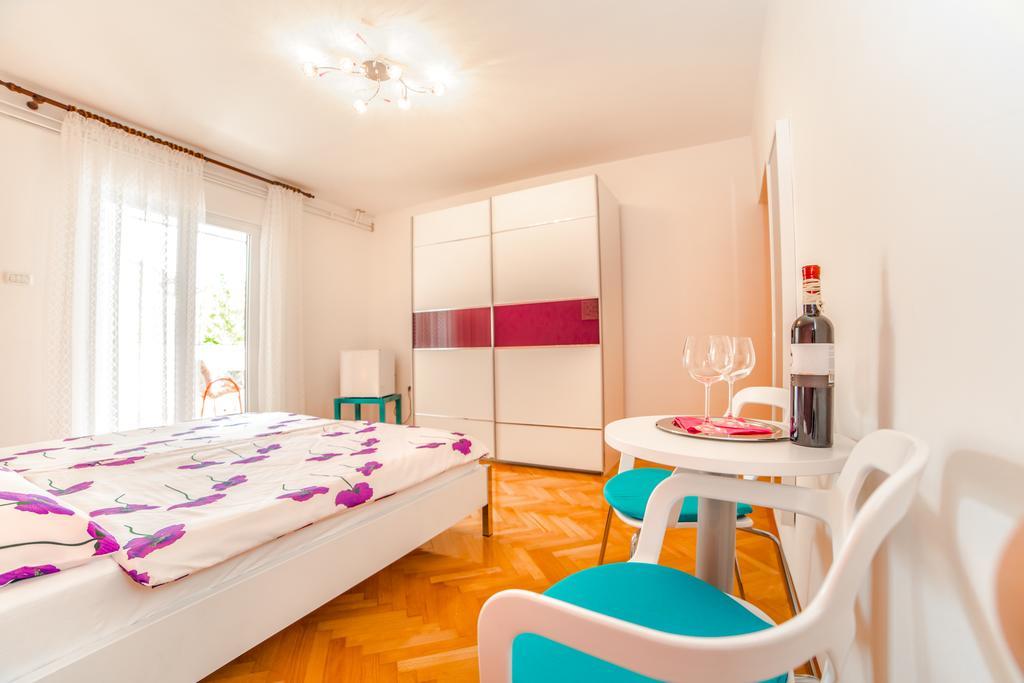 Guest House Marica โรวีน ภายนอก รูปภาพ